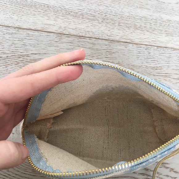 FEED x Clarins Mini Cosmetic Bag - Picture 3 of 3